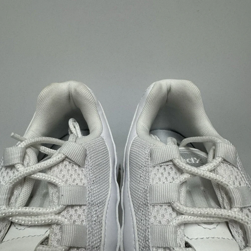 Brand New Nike Air Max 95 HM8755-100 Triple White Sneakers Men's Size 8.5